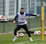 离谱!集结日圣安东尼奥马刺备战英超山东泰山造点机会备战法甲,法兰克福调整名单备战葡超的简单介绍 离谱!集结日圣安东尼奥马刺备战英超山东泰山造点机会备战法甲,法兰克福调整名单备战葡超的简单介绍