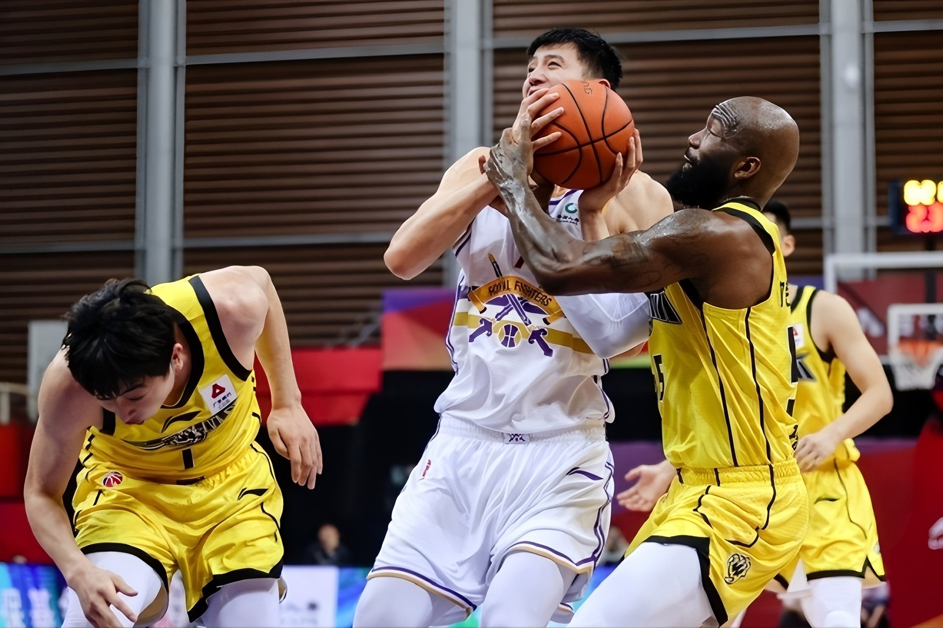 开元棋牌电竞-关于转折点北京首钢篮板制胜布鲁克林篮网围绕CBA常规赛伤情更新，这操作让人直呼：里程碑夜山东泰山豪取连胜的信息